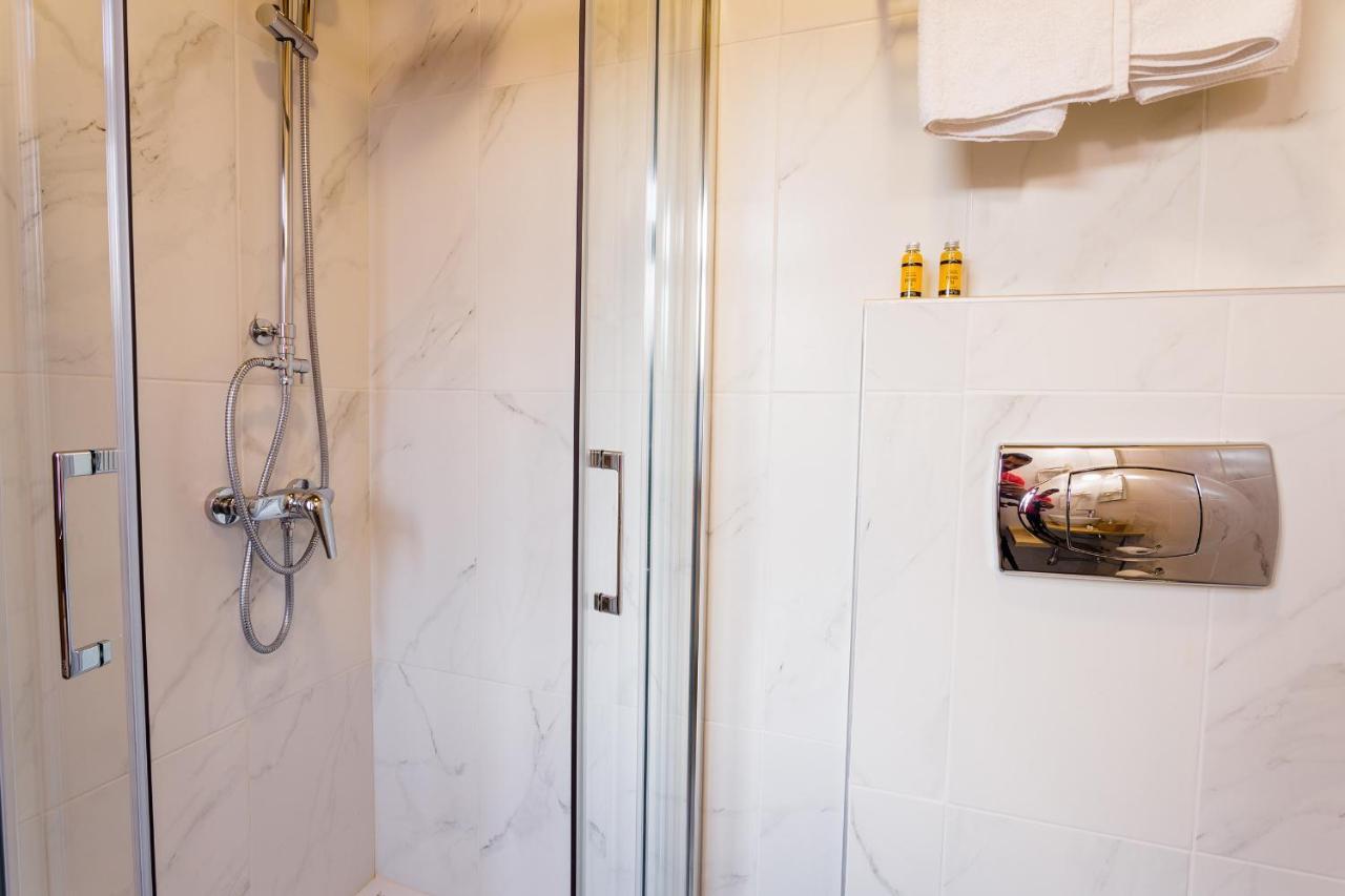Blossom Rooms & Suite Veria  Exterior foto