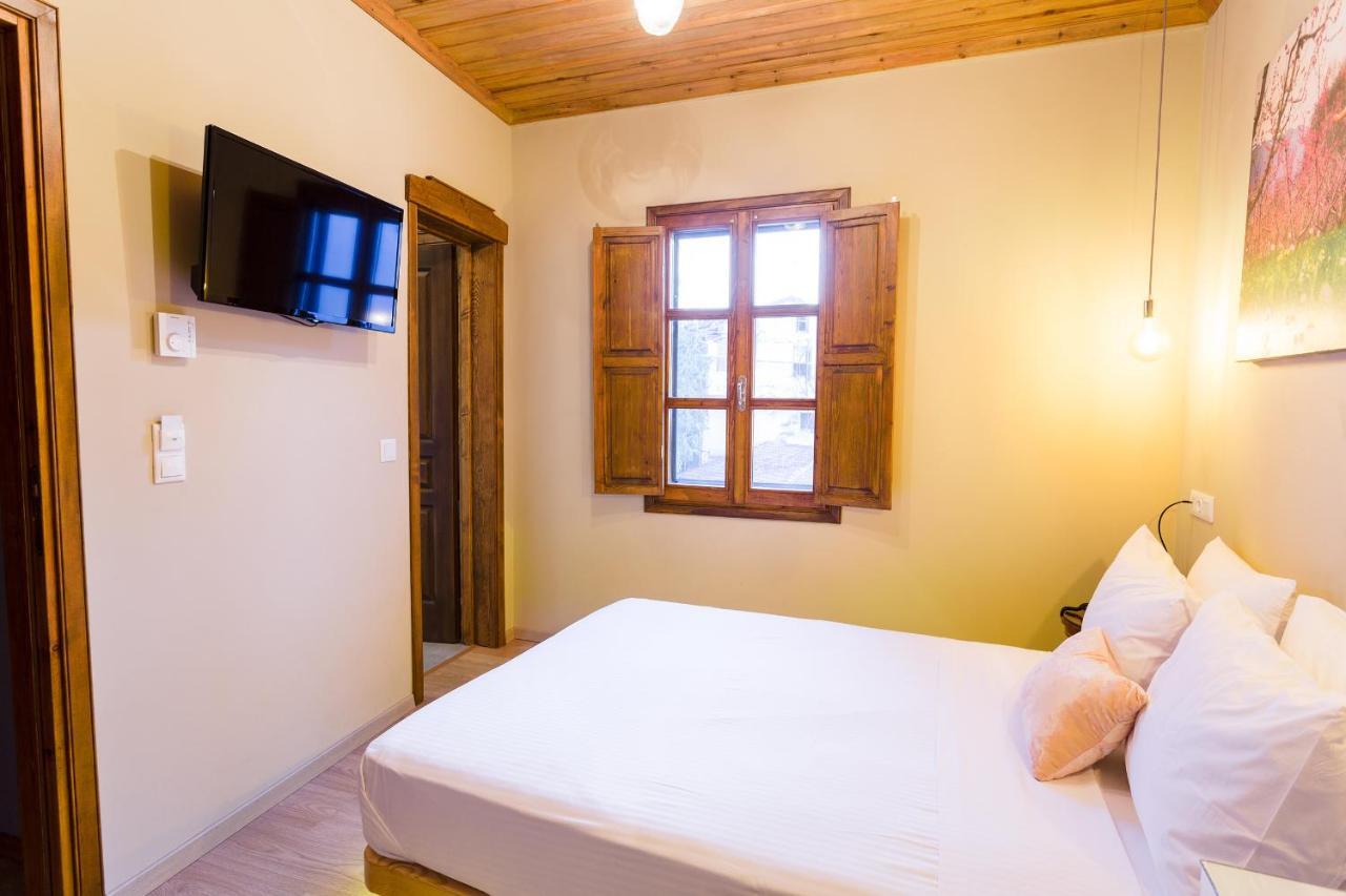 Blossom Rooms & Suite Veria  Exterior foto